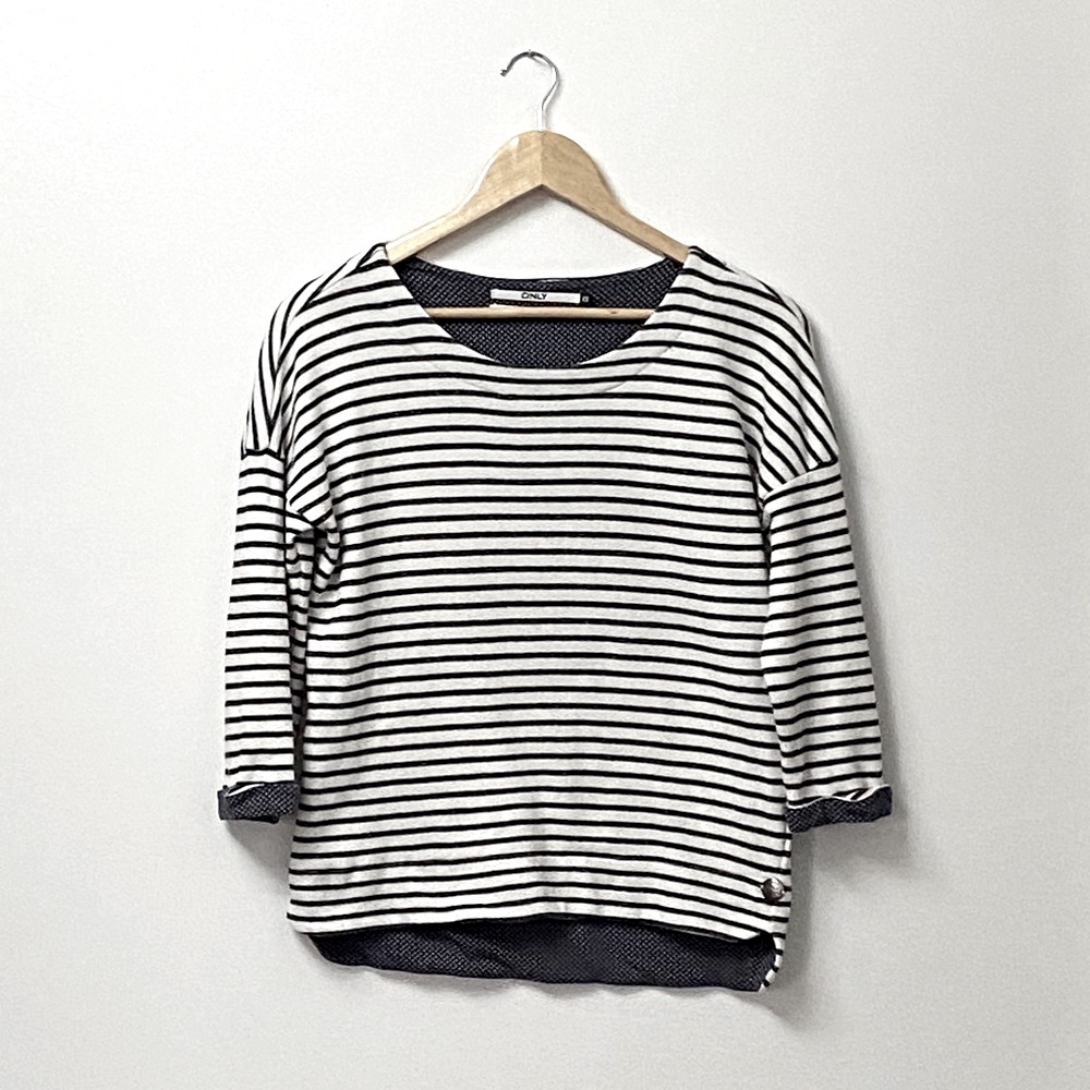 ONLY Striped Lightweight Knit Top